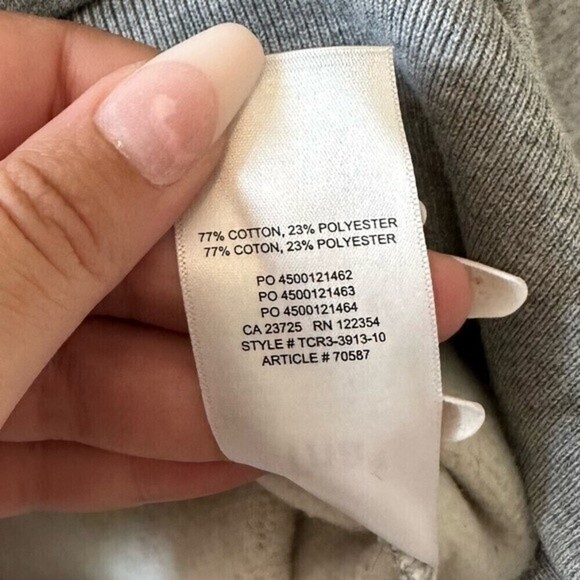 aritzia tna cozy fleece perfect 1/4 zip sweatshirt - Picture 8 of 8